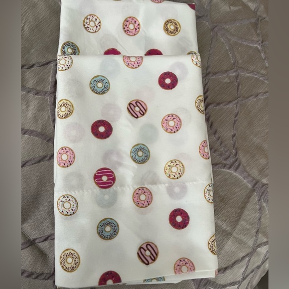 4 PC King Sheet Set, Delightful Donut print - Picture 2 of 2